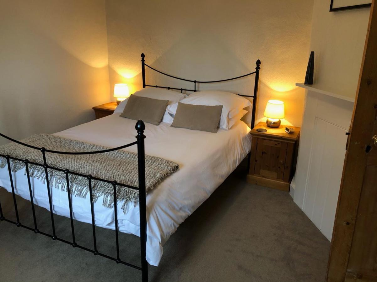 Hyde Mill Bed & Breakfast Luton  Bagian luar foto