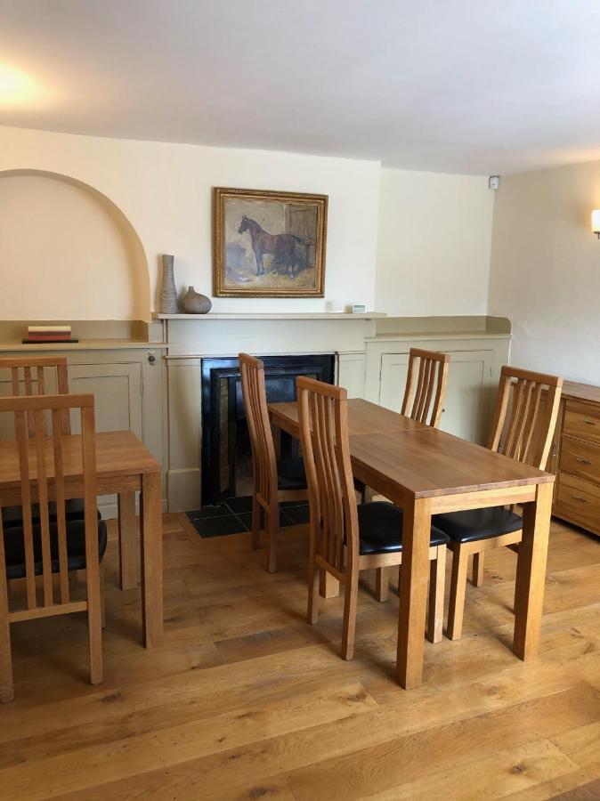 Hyde Mill Bed & Breakfast Luton  Bagian luar foto